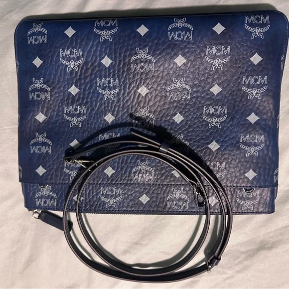 Aren Crossbody Pouch In Visetos pristine condition - Picture 2 of 12